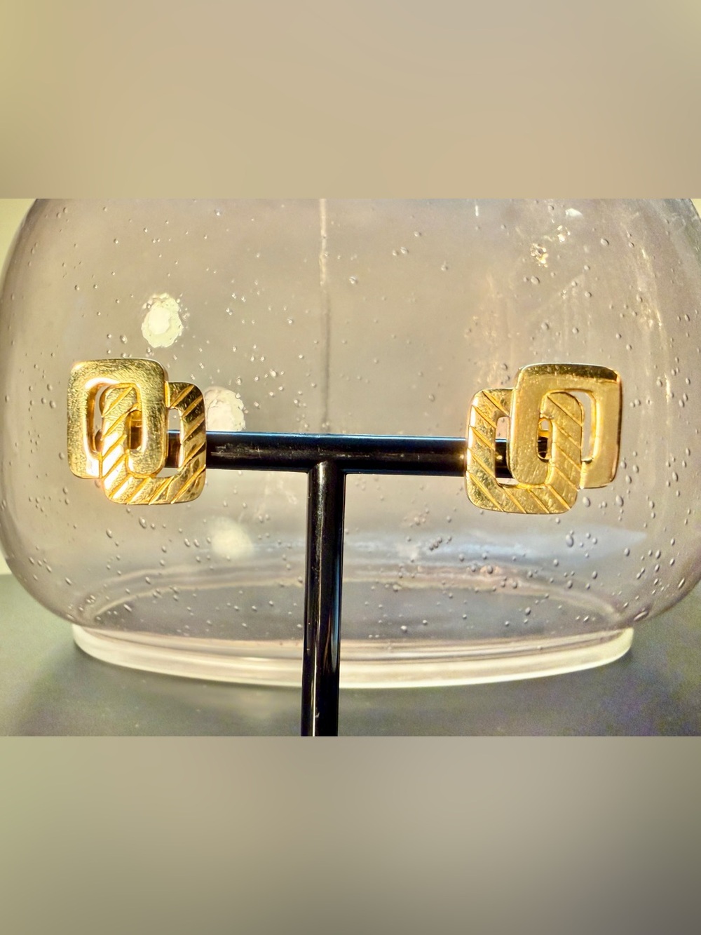 Rare Vintage Crown Trifari Gold Tone Interlocking Square Clip On Earrings